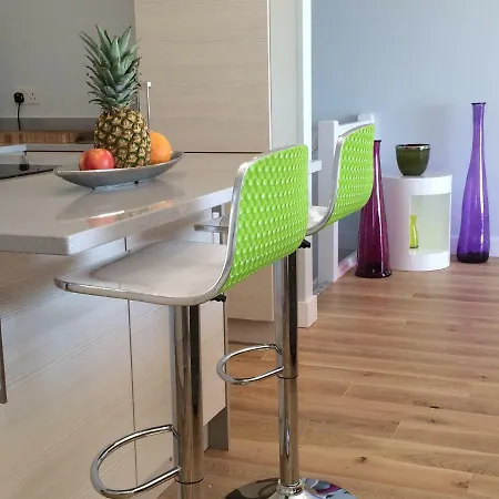 9 Sandpiper New Quay