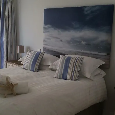 9 Sandpiper New Quay