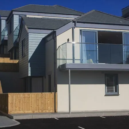 9 Sandpiper New Quay